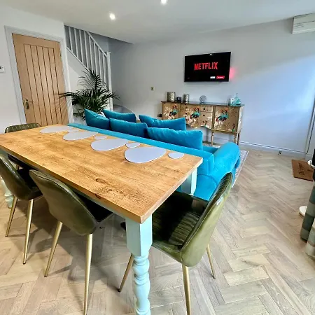 Vakantiehuis Cygnet No 5 -free Parking *